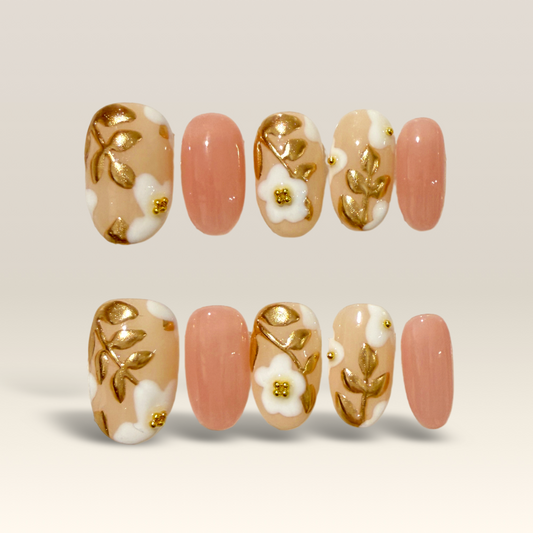 Gold Leaf White Bloom